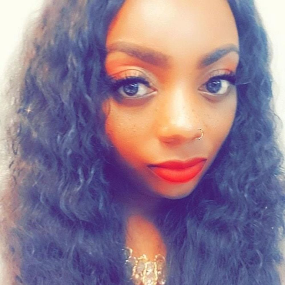 Meet your Posher, Lakenya